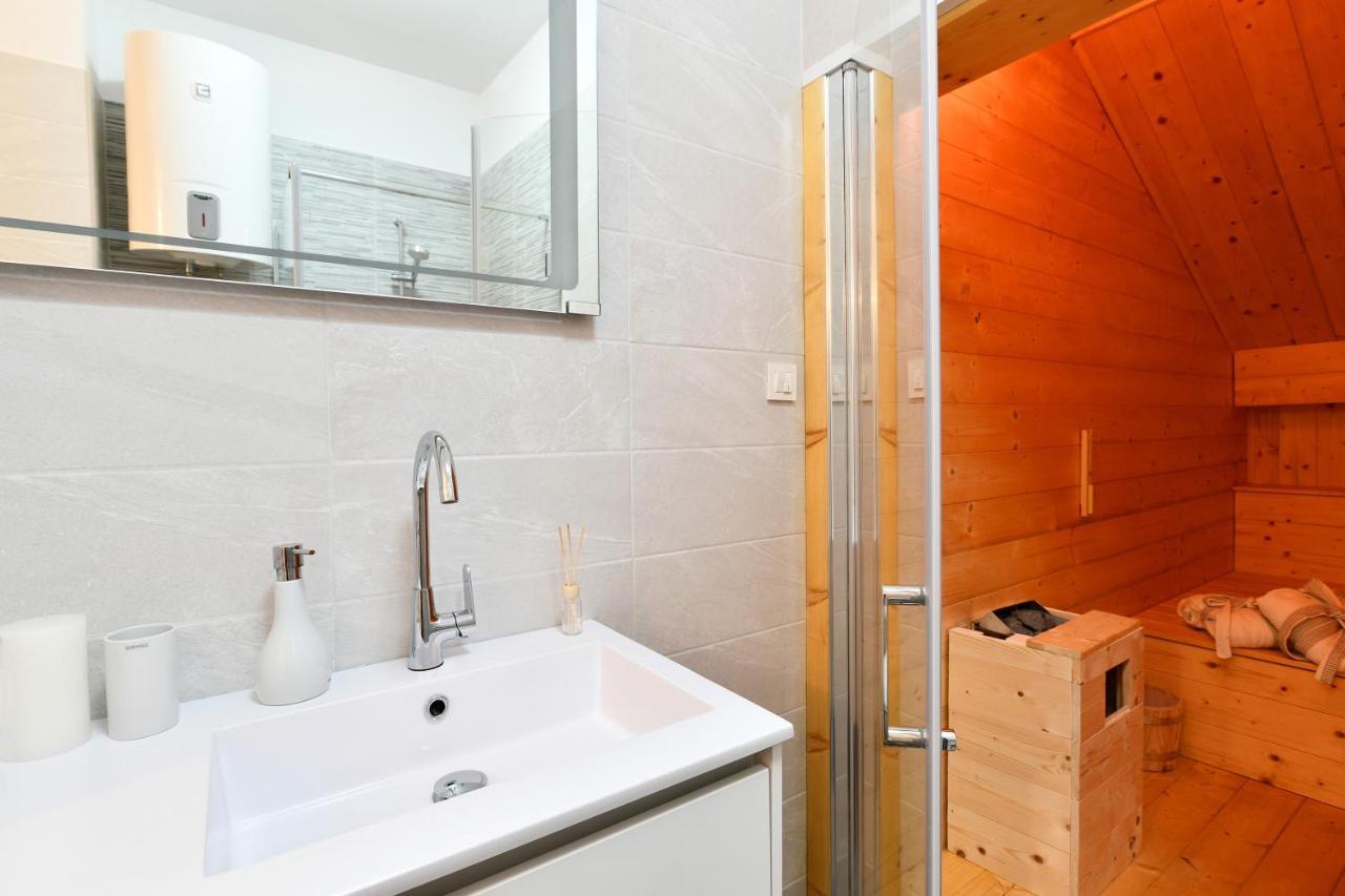 Apartment Rosenberger, Opatija center with parking Buitenkant foto
