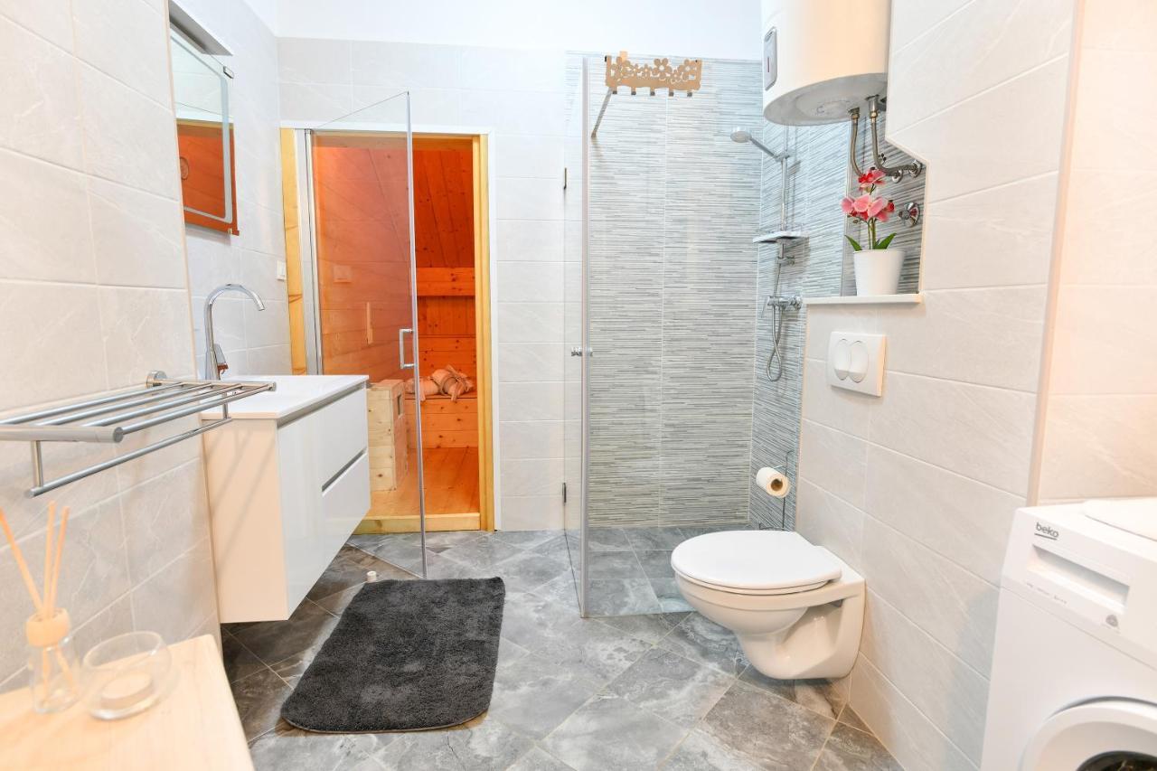 Apartment Rosenberger, Opatija center with parking Buitenkant foto